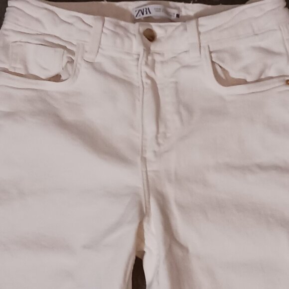 Zara Womens White High-Rise Cropped Flare Raw Hem Jeans Size 4‎ Denim - Picture 2 of 9